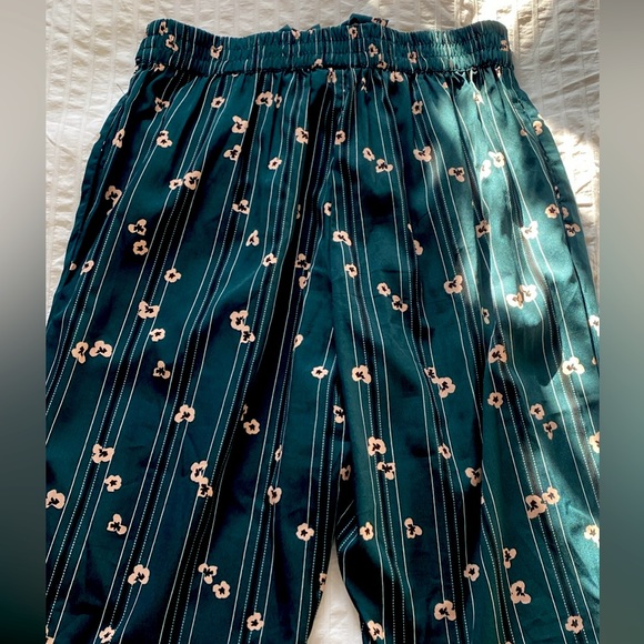 Vero Moda High Waisted Dress Pants - Picture 2 of 4